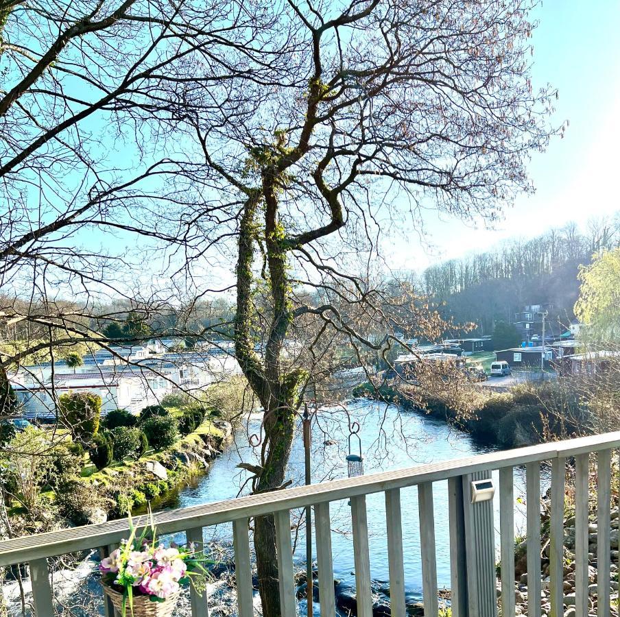 18 River View Chalet-Glan Gwna Holiday Park Карнарфон Екстериор снимка